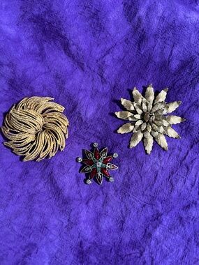 3 Vintage Brooches Gold and Red Floral Brooch Set - Women Jewelry